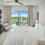 One Bedroom Condo At One Cable Beach