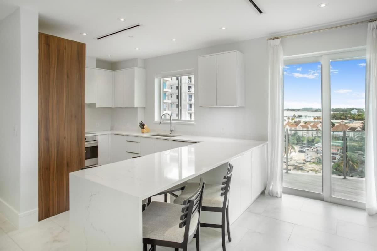 One Bedroom At One Cable Apartment *